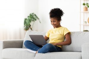 African american adolescent seeking counseling for confidence and anxiety with a skilled and understanding anxiety therapist in Chicago or anywhere in the state of Illinois. Begin therapy with Brief Counseling today!